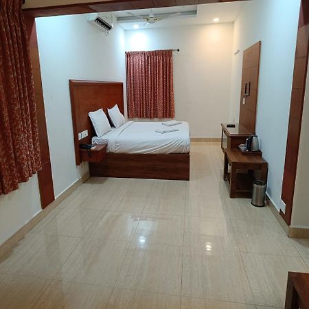 Azhagappa Residency Pondicherry Exterior foto