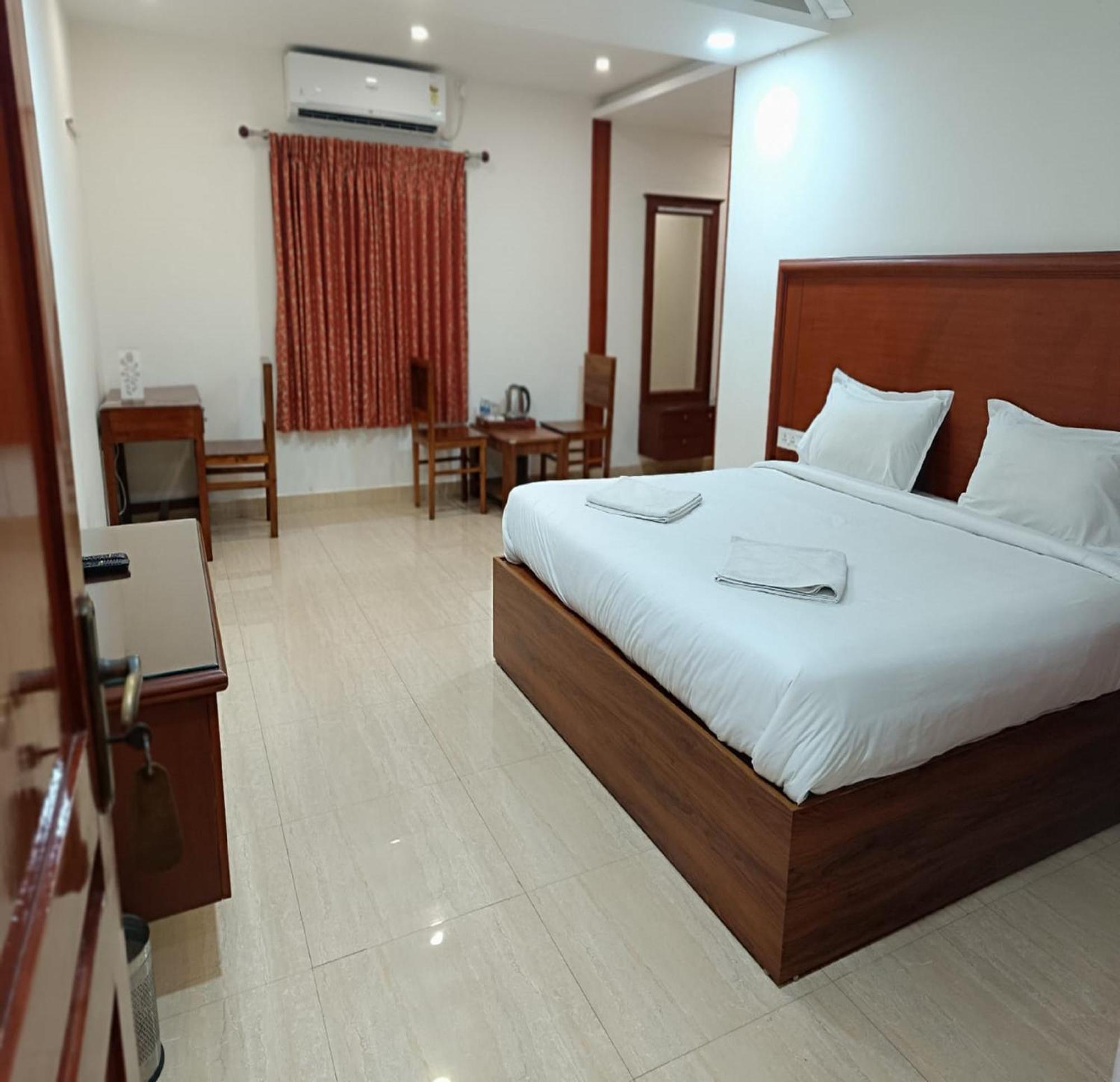 Azhagappa Residency Pondicherry Exterior foto