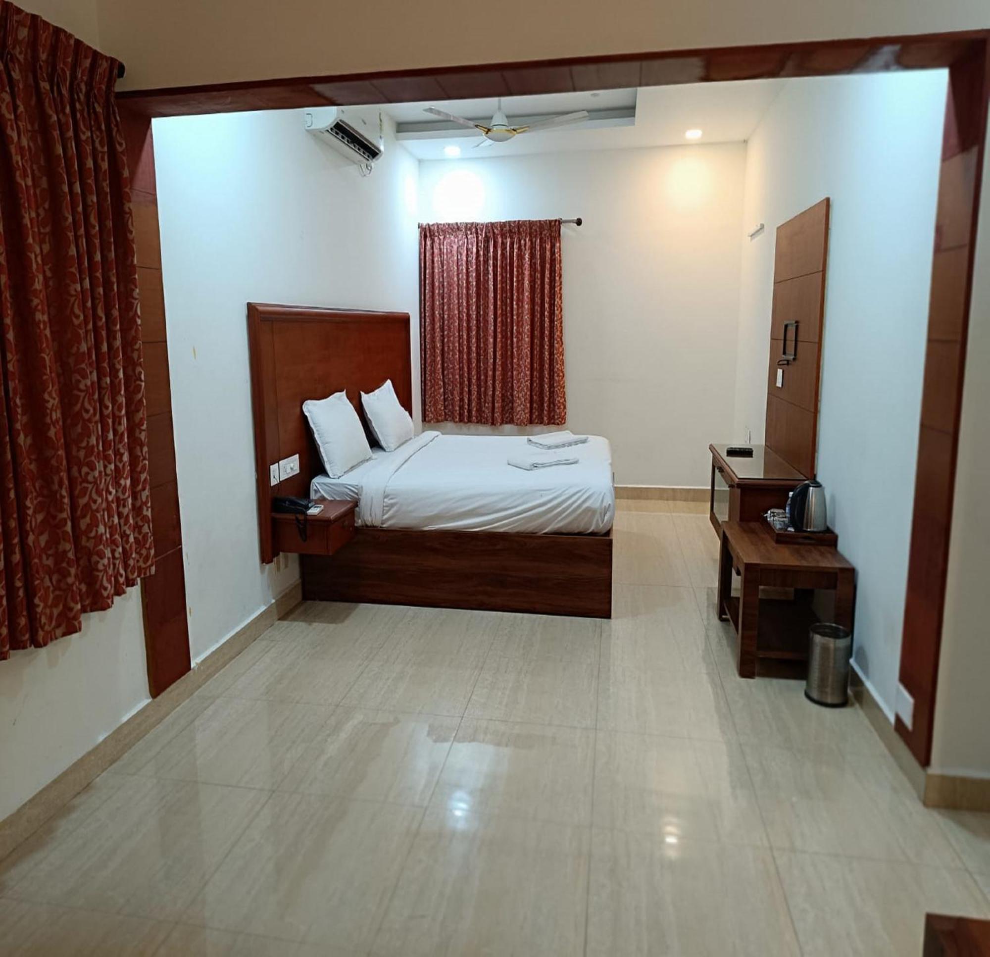 Azhagappa Residency Pondicherry Exterior foto
